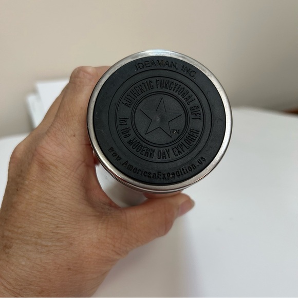 American Expedition Whitetail Deer Insulated Stainless Steel Travel Mug - Picture 5 of 11